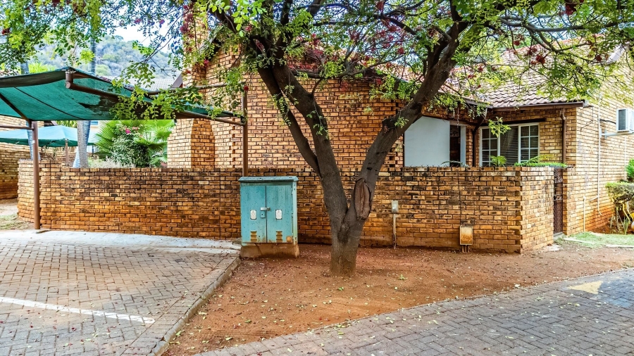 3 Bedroom Property for Sale in Safari Gardens North West